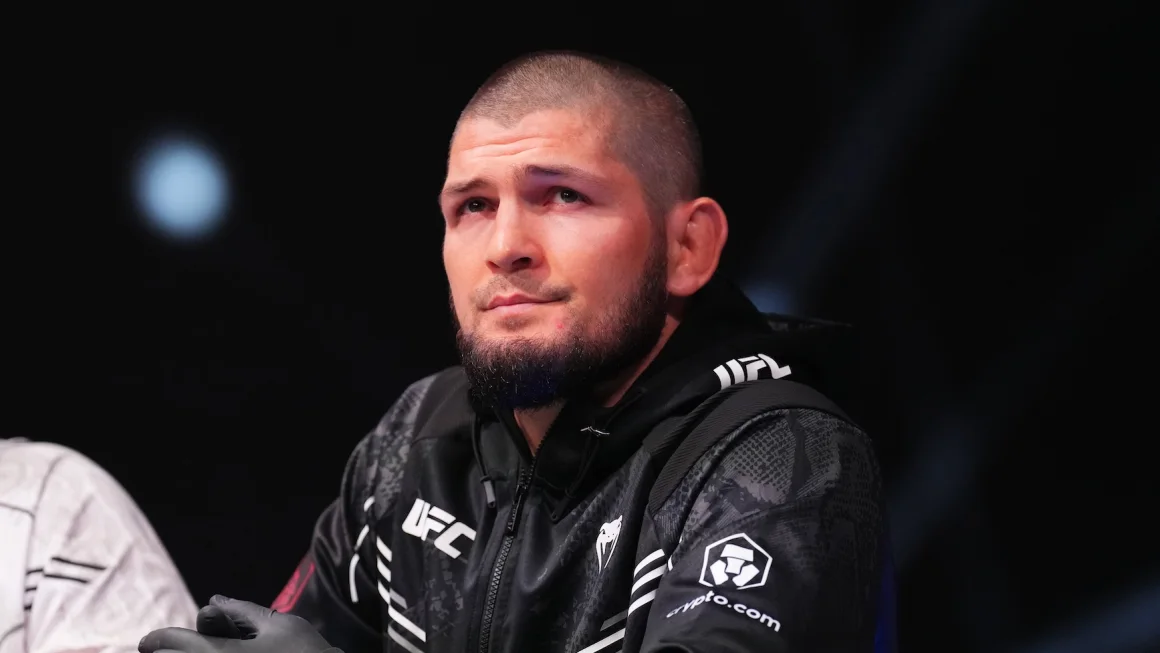 Former UFC champion Khabib Nurmagomedov escorted off Frontier Airlines plane after exit-row dispute